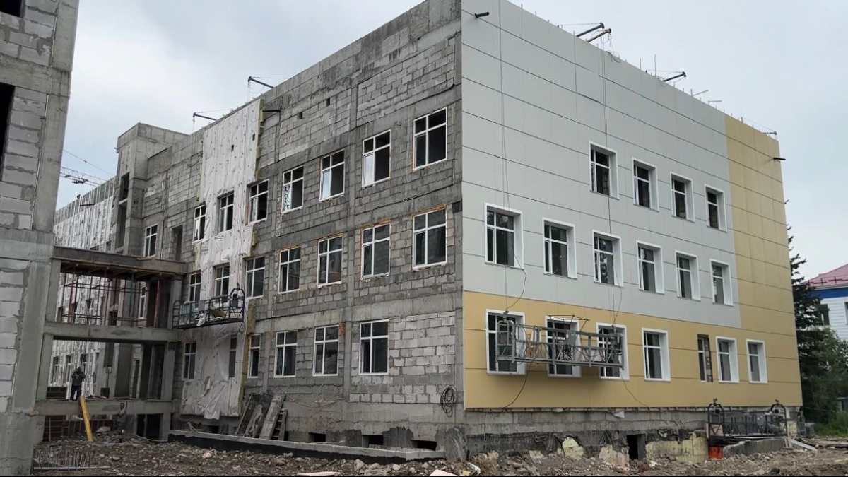 Строительство новой поликлиники в городе Риддер продолжается за счет активов, возвращенных в государственную собственность