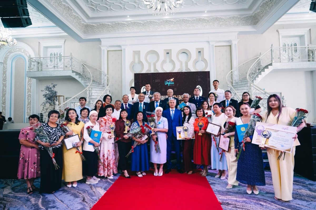 Ұлытау облысы әкімінің БАҚ қызметкерлеріне арналған сыйлығы табысталды