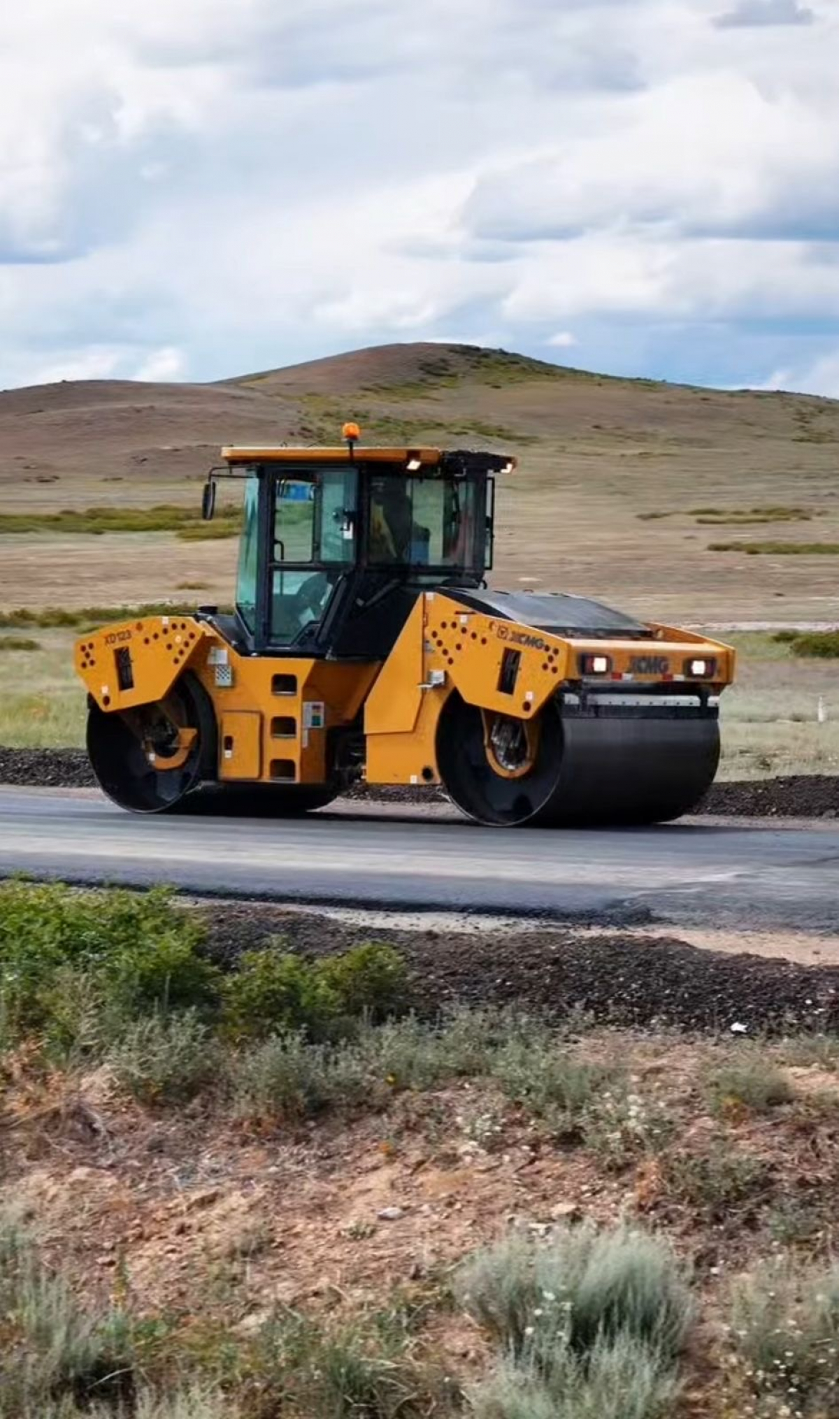 Ұлытау облысында республикалық маңызы бар автожол учаскесі жөнделуде