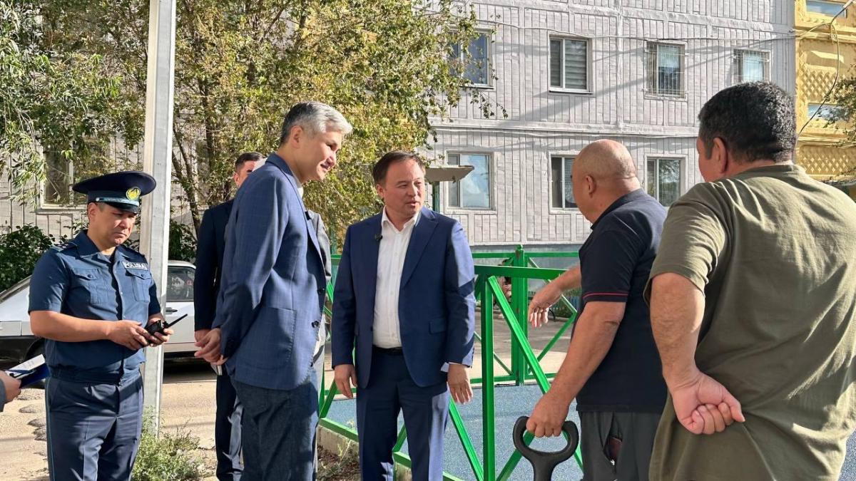 ҰЛЫТАУ ОБЛЫСЫНЫҢ ӘКІМІ ЖЕЗҚАЗҒАН ҚАЛАСЫНДАҒЫ ОЙЫН АЛАҢДАРЫНЫҢ ЖАЙЫН БАҚЫЛАДЫ