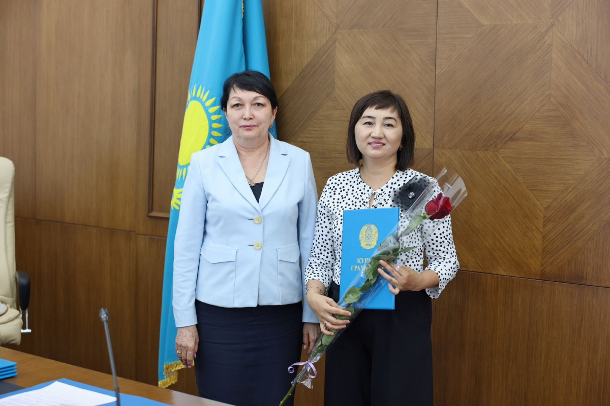 В области Ұлытау наградили работников санитарно-эпидемиологической службы