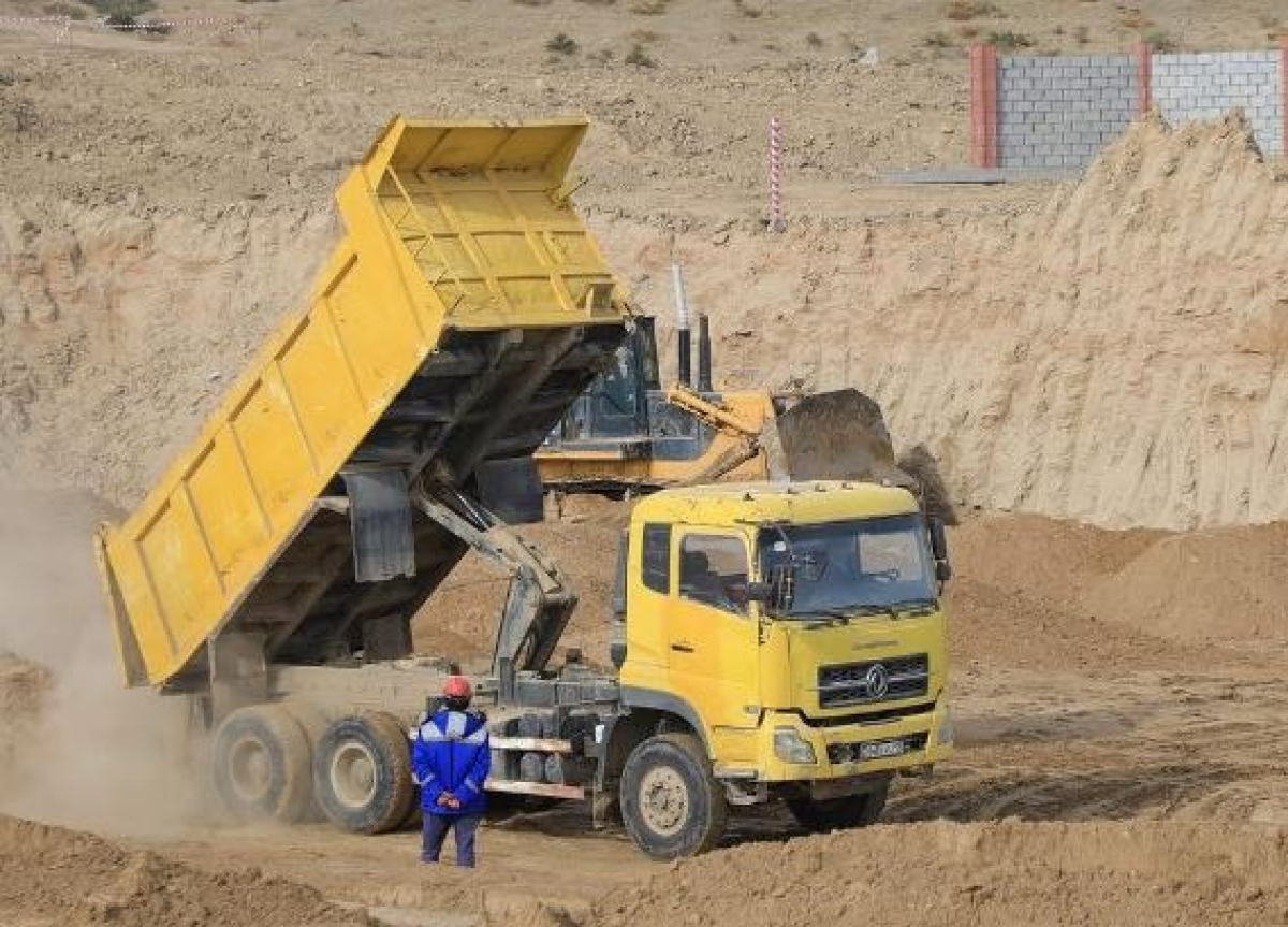 ТҮРКІСТАН ОБЛЫСЫ: ЭЛЕКТРОВОЗ ЗАУЫТЫНЫҢ ҚҰРЫЛЫСЫ ҚАРҚЫНДЫ ЖҮРГІЗІЛУДЕ