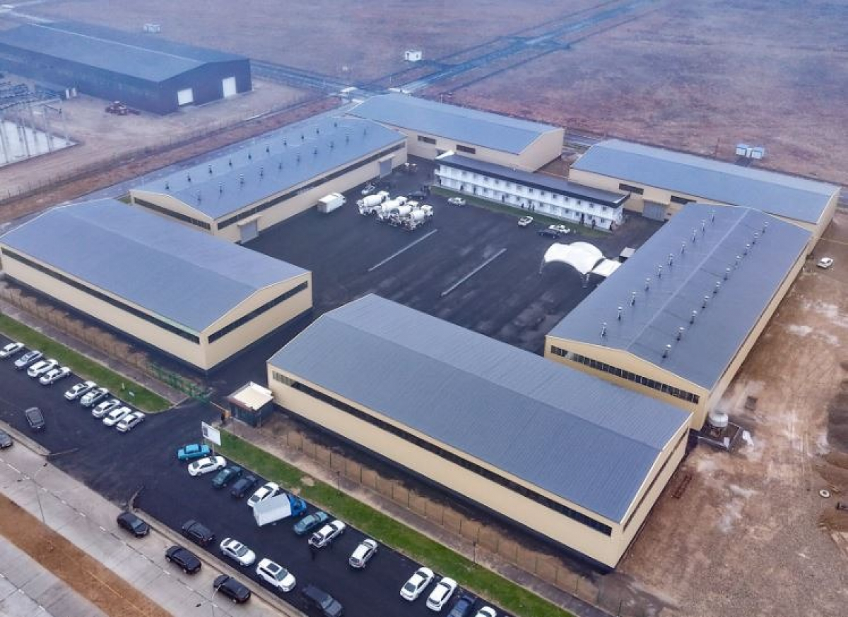 ТҮРКІСТАН ОБЛЫСЫ: ПЛАСТИК ЫДЫСТАР МЕН ПОЛИЭТИЛЕН ПАКЕТТЕР ӨНДІРЕТІН ЗАУЫТ ІСКЕ ҚОСЫЛДЫ