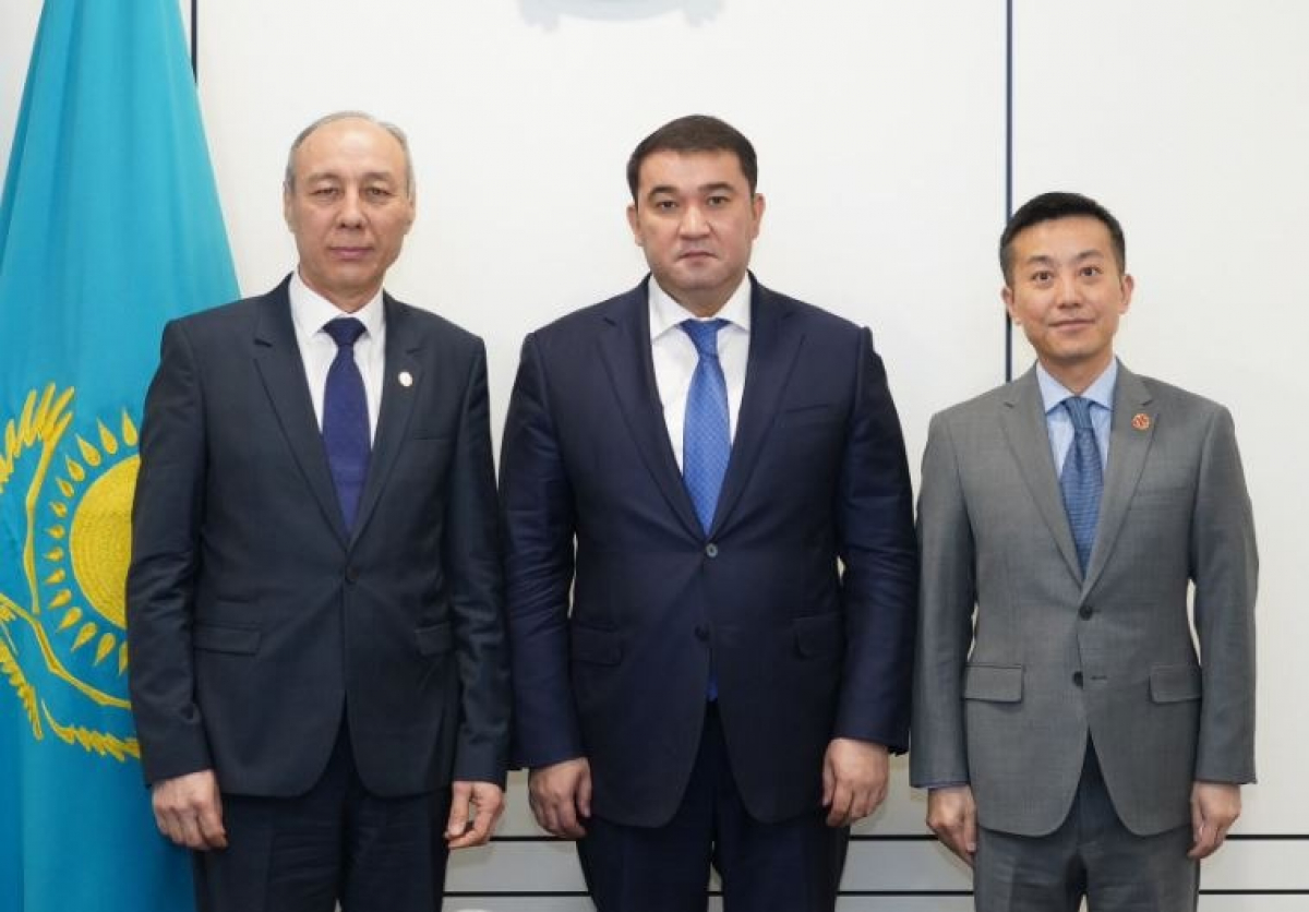 ТҮРКІСТАН ОБЛЫСЫ: НҰРАЛХАН КӨШЕРОВ «ALTYN BANK» АҚ БАСҚАРМА ТӨРАҒАСЫМЕН КЕЗДЕСТІ